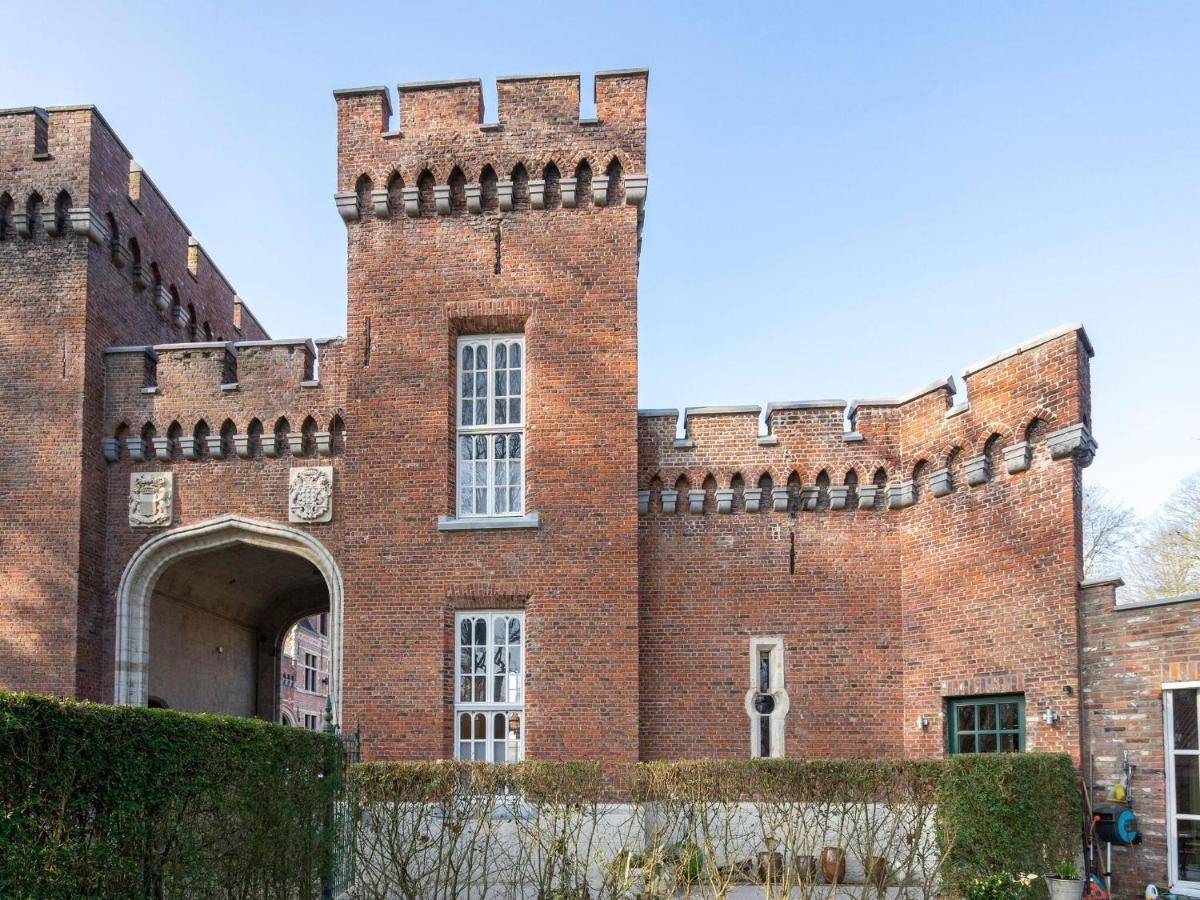 Casa vacanze In At Wissekerke Castle Kruibeke